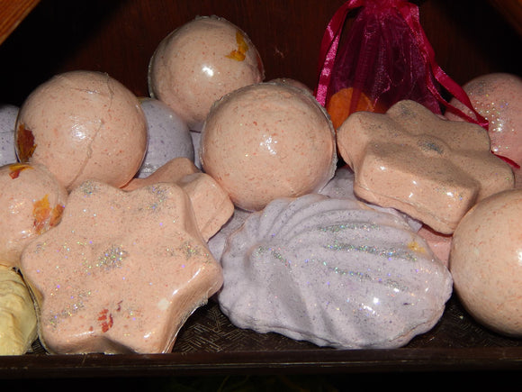 BATH BOMBS